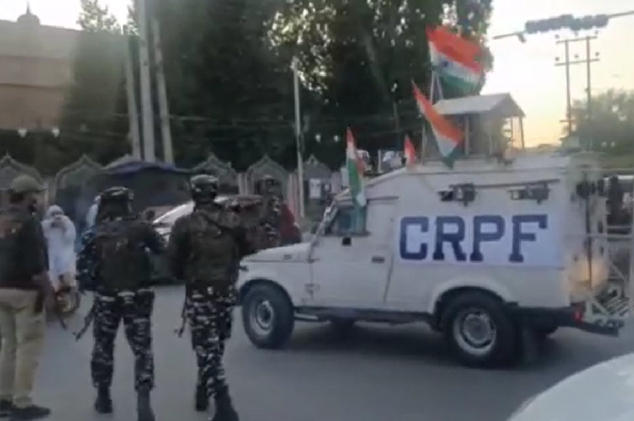 CRPF soldier attacked with grenade