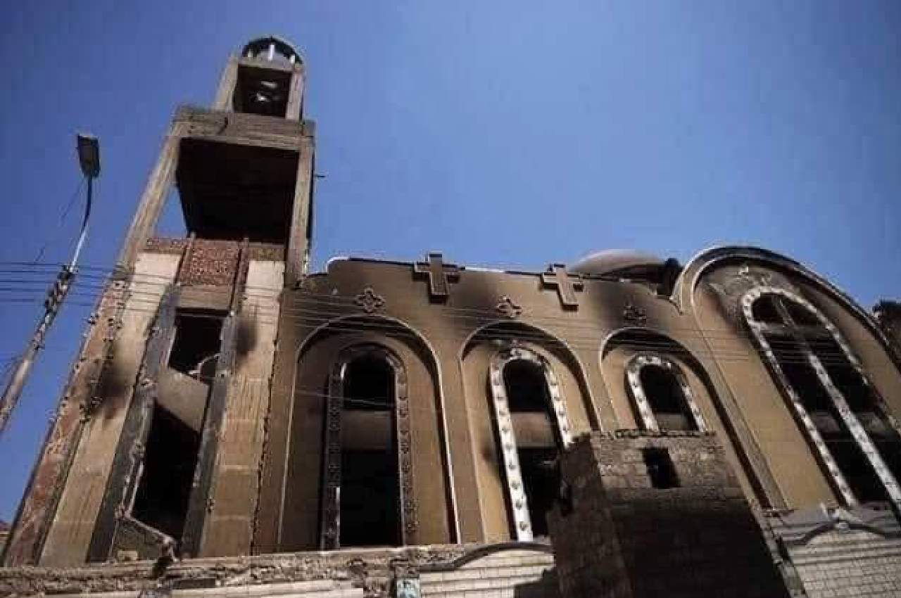 Cairo Coptic Church catches fire