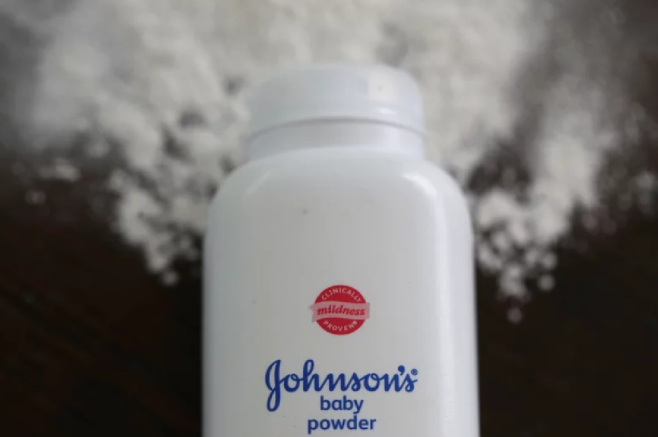 Johnson & Johnson talcum powder