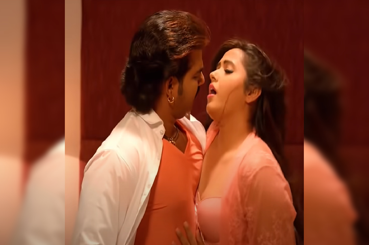 Bhojpuri Song: Pawan Singh gets romantic with Kajal Raghwani in closed room