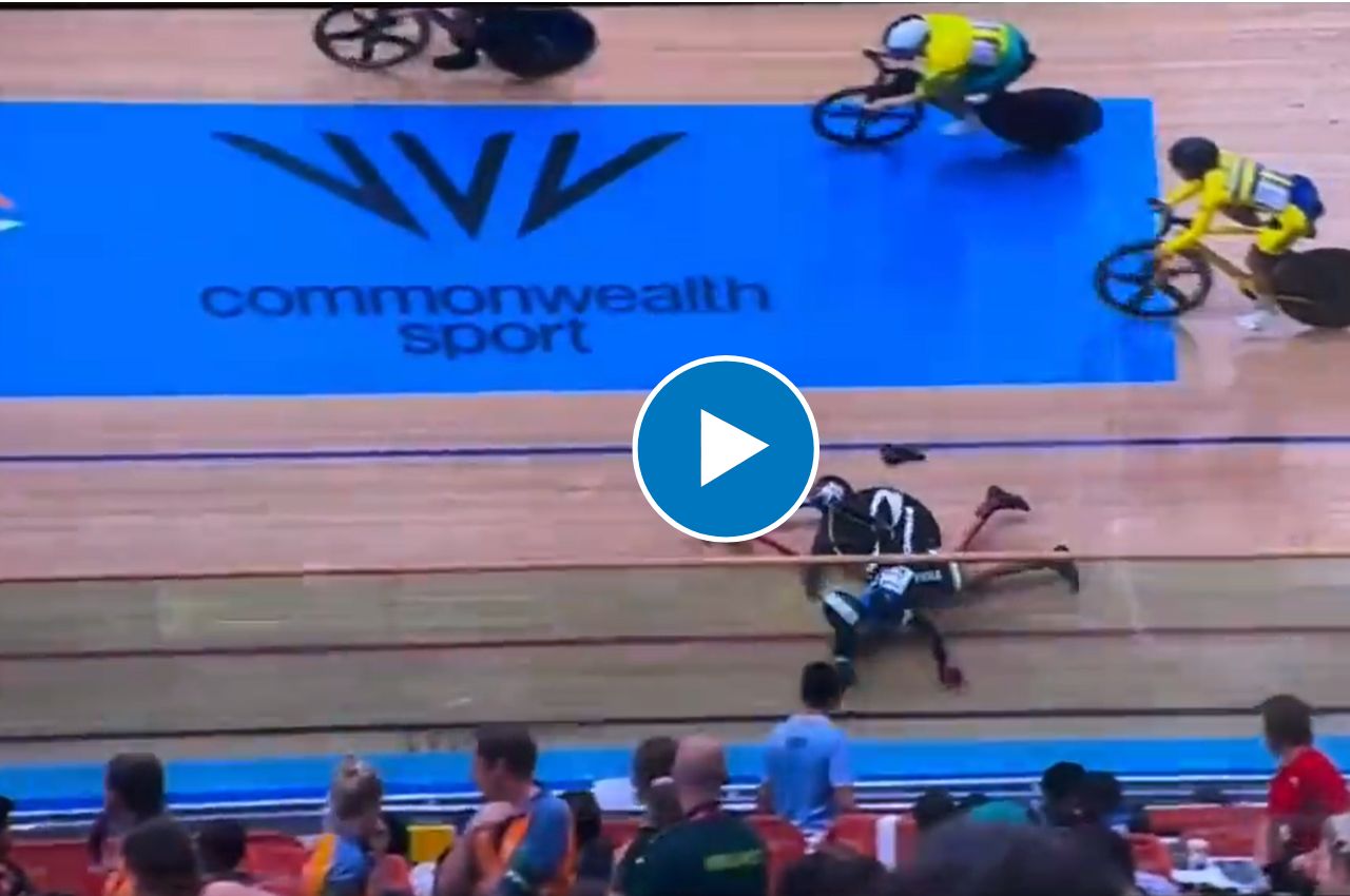 Horrifying accident in CWG cycling