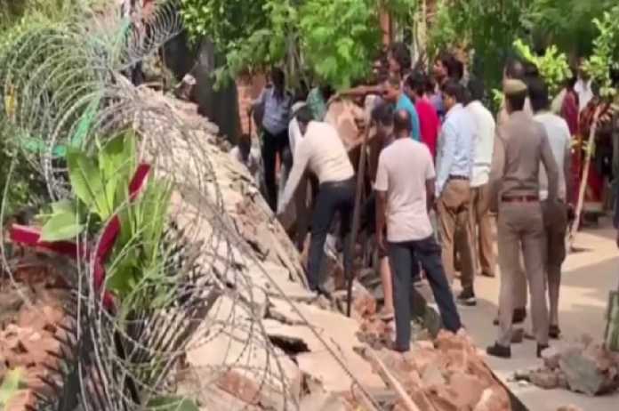 Noida wall collapse