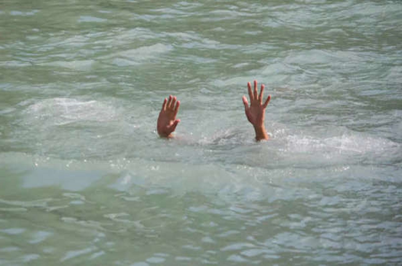Two children drown in Mumbai’s Worli sea, three rescued
