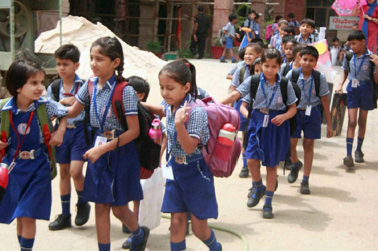 Delhi primary schools to close down until air quality improves