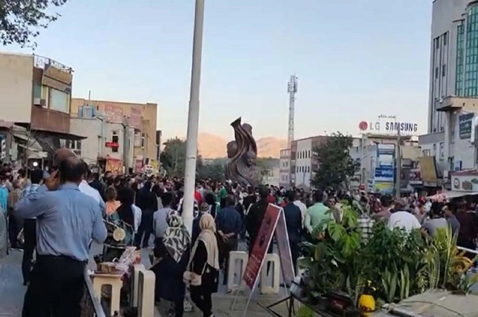 Protests in Iran continue despite judiciary orders mass execution
