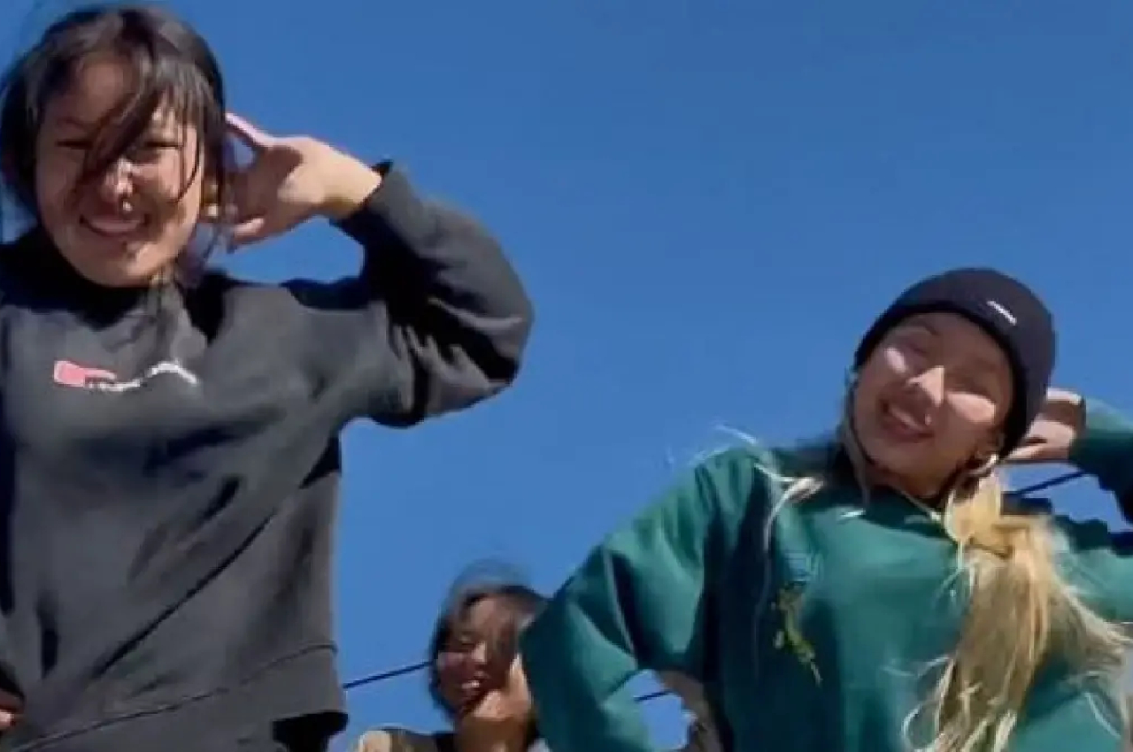Nepal women dance video