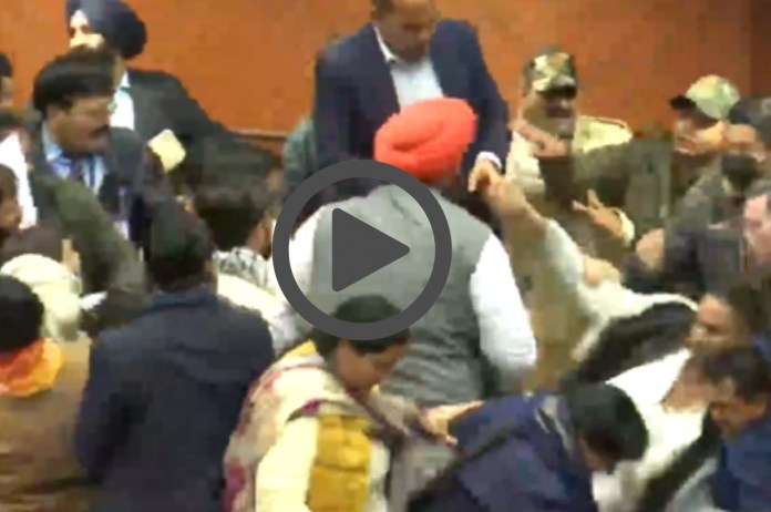 Delhi Mayor Polls: Councillors push each other, raise slogans in Civic Centre