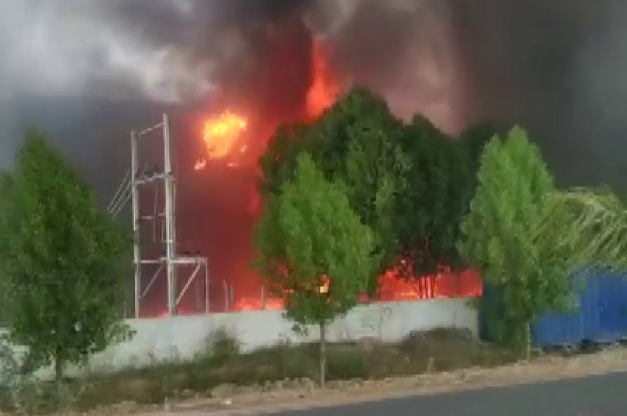 Fire breaks out in tirupati