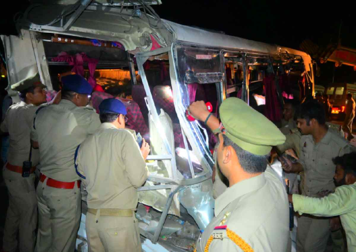 Accident at Lucknow-Gorakhpur Highway