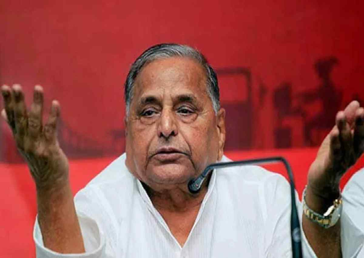 Padam Bhusan conferred to Mulayam Singh Yadav