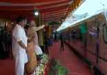 PM Modi flags off Vande Bharat