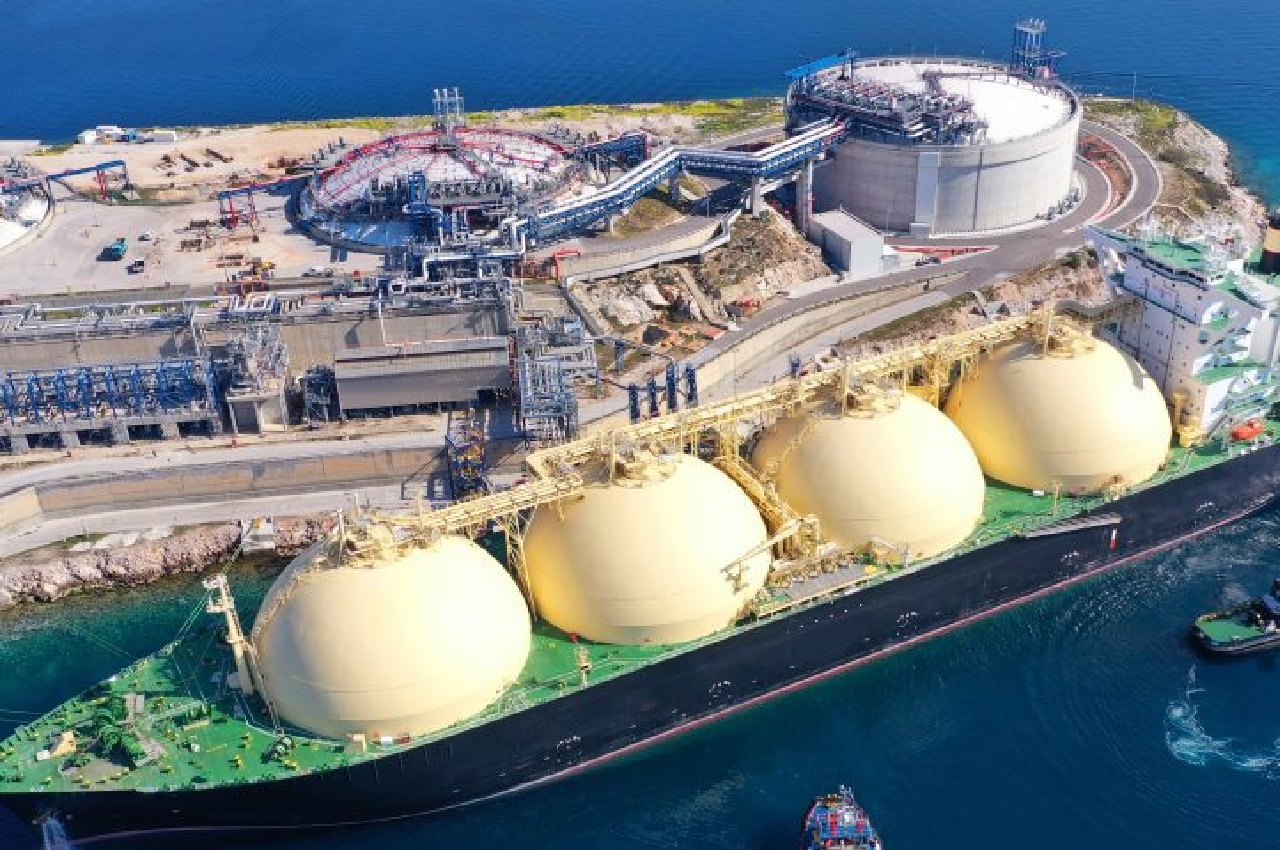 India is on then lookout for Liquefied natural gas