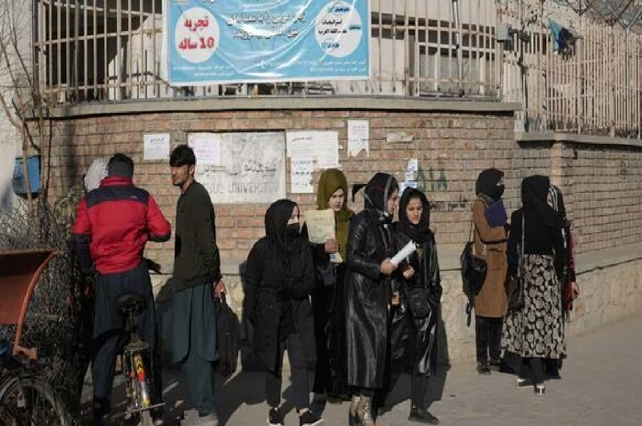 80 Afghanistan girls poisoned