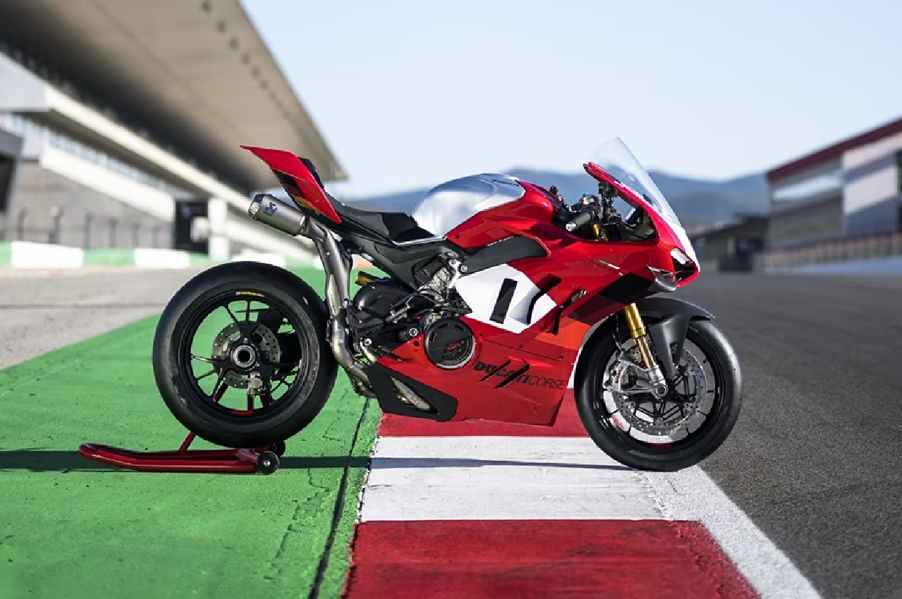 Price of deals ducati panigale v4r