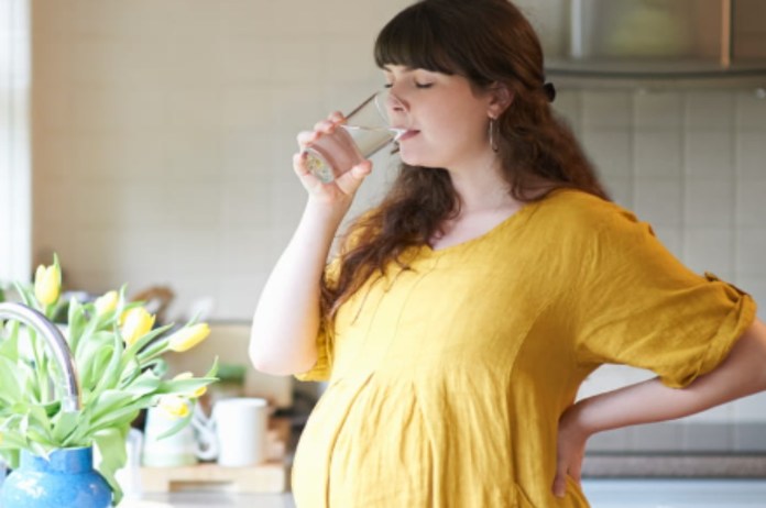 hot-and-heavy-beating-the-heat-during-pregnancy-understanding-heat