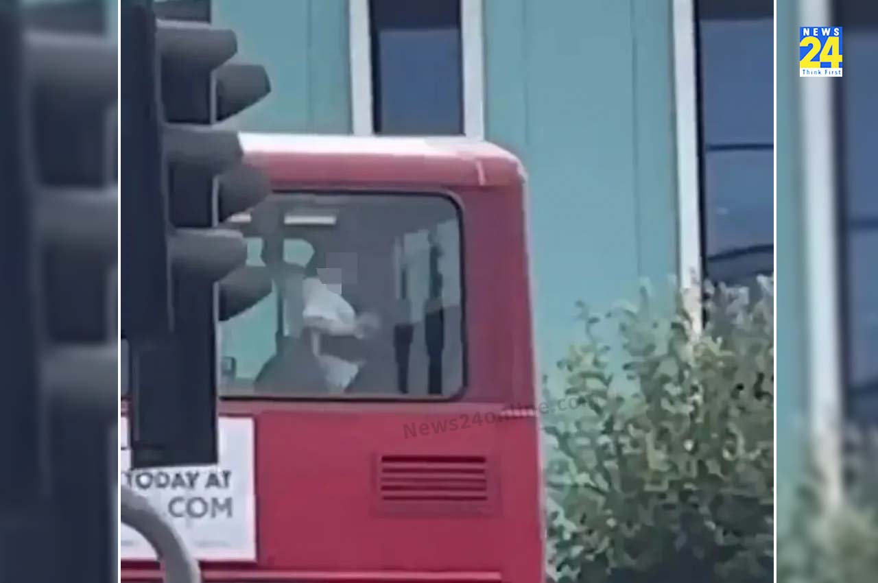 Couple have intercourse on top deck of moving double decker bus