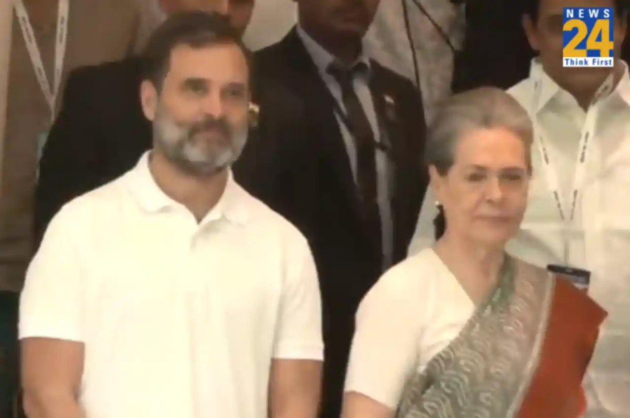 Sonia Gandhi And Rahul Gandhi