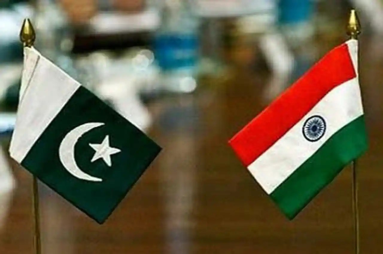 Indian Woman Crosses Over into Pakistan