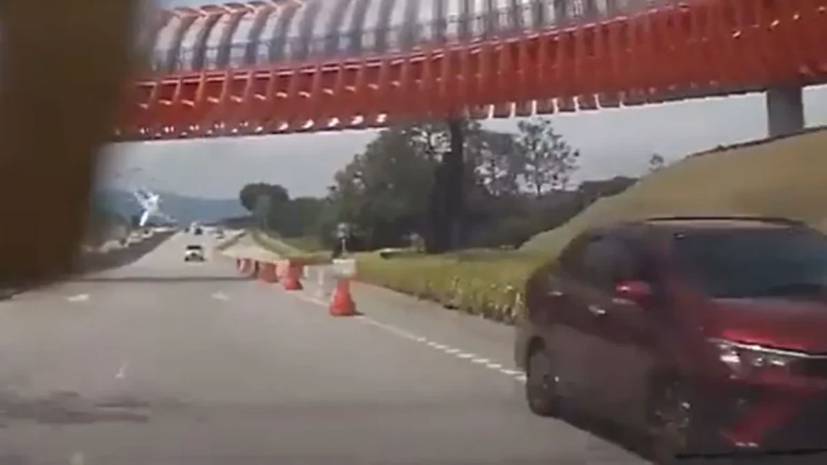 Tragic moment plane collides with Malaysian highway