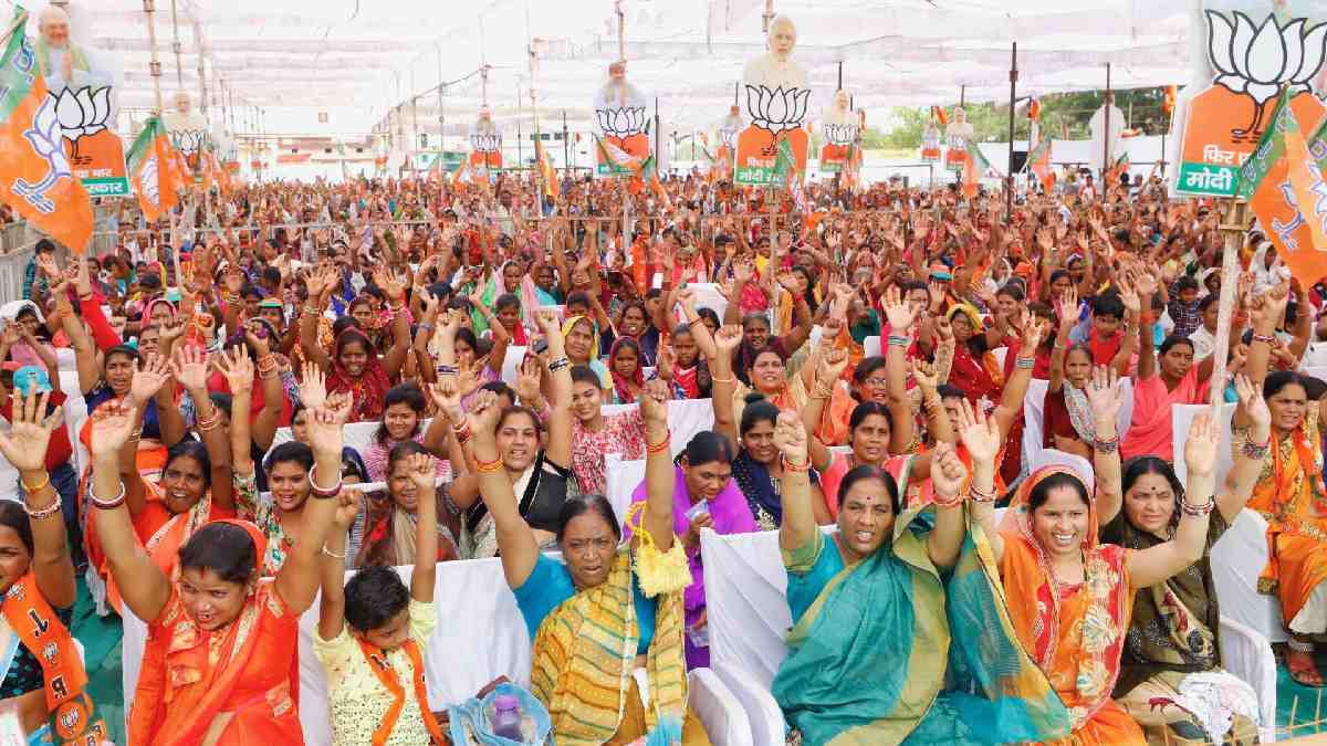 Supporters of BJP National President Amit Shah during his public meeting in Raigarh. (Photo Credit: ANI File)