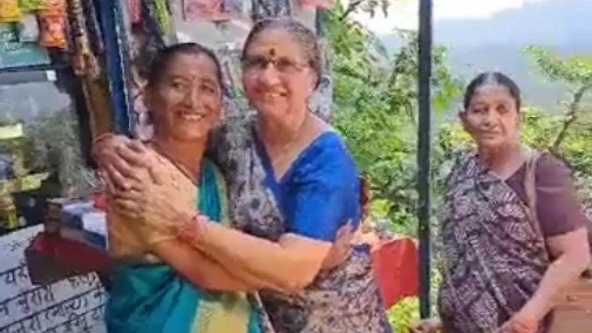 Modi, yogi’s sisters meet: