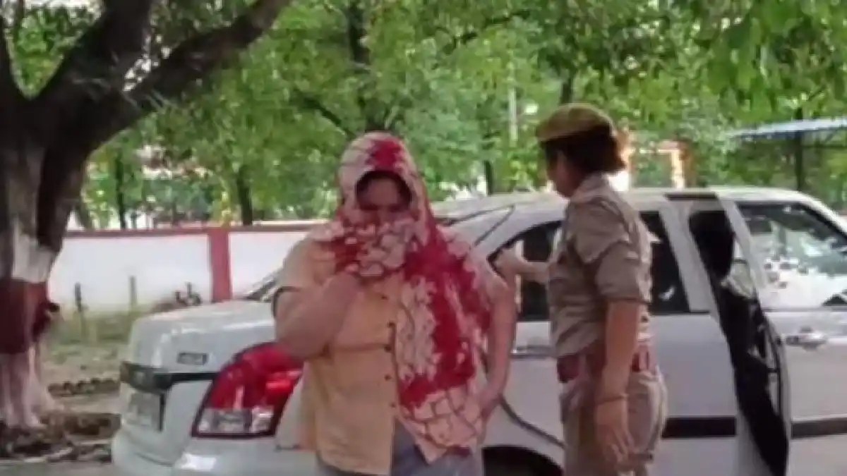 Uzbekistan women tries to enter India illegally