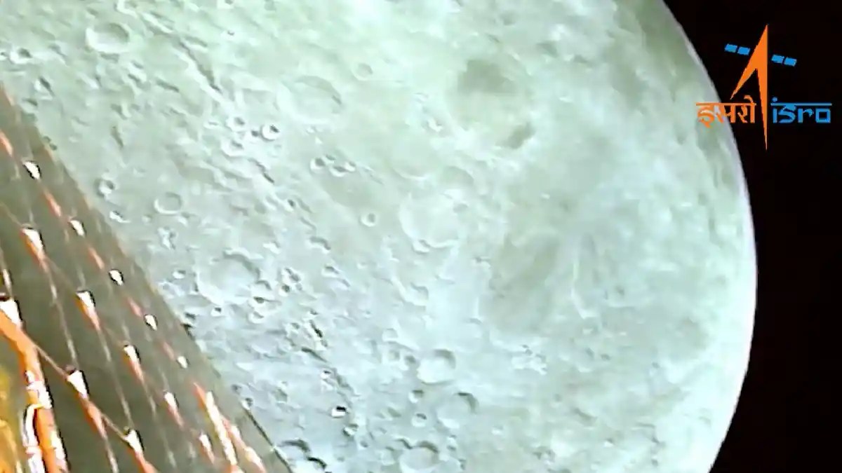 Chandrayaan-3 Spacecraft Unveils First Images of Moon