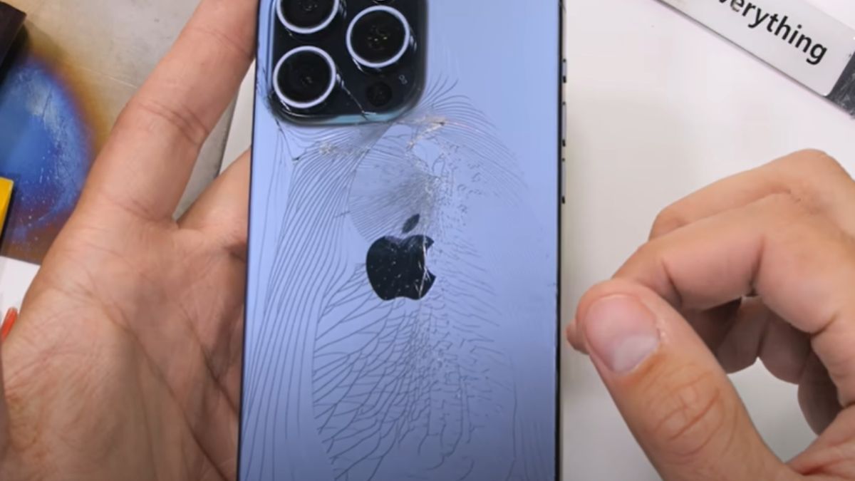 El iPhone 15 Pro Max de titanio se somete a pruebas de durabilidad y se  rompe - Reflotes