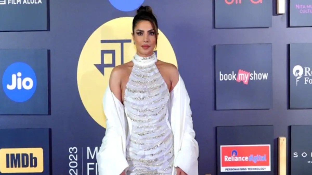 Priyanka Chopra Heaps Praises On Bhumi Pednekar At MAMI Festival