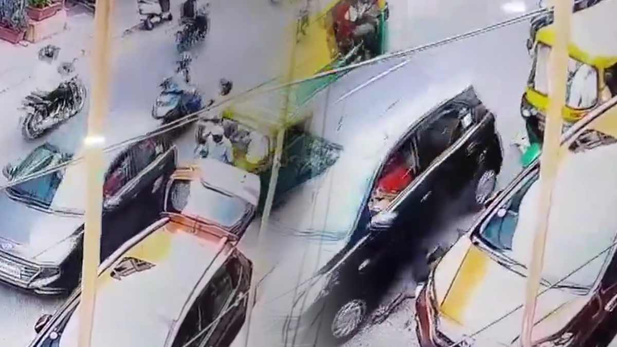 Fatal! Auto Driver Hits Elderly Man In Bengaluru