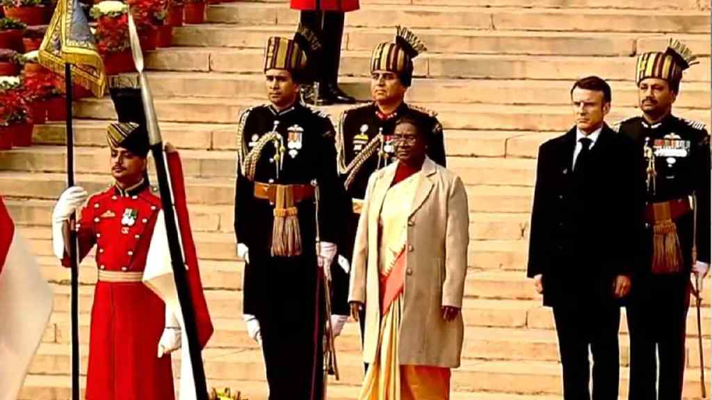 Republic Day 2024: President Droupadi Murmu Unfurls Tricolour