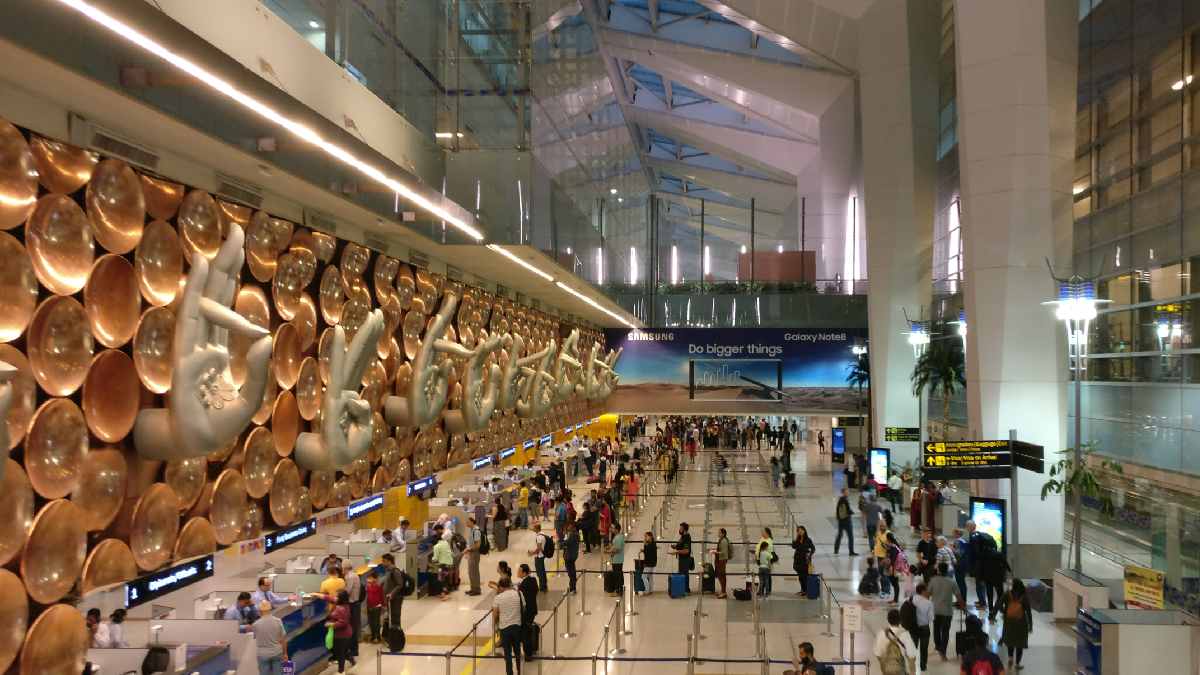 DM Wife's Bag Containing Goods Worth Rs 15 Lakh Goes Missing From Delhi Airport
