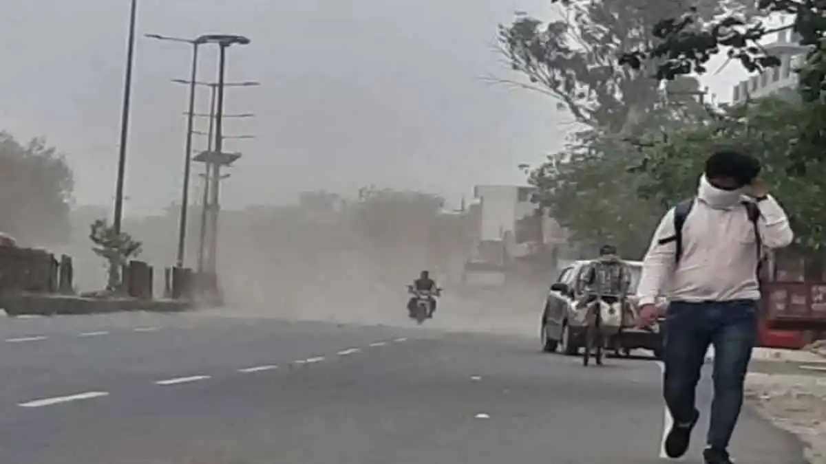 Strong Winds Grip North India, Min Temp In Delhi NCR Settled At 9.6°C