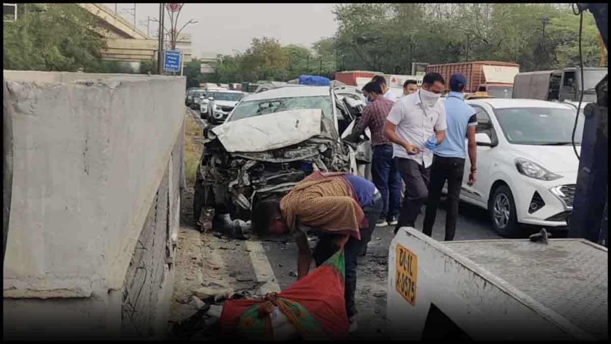 Three Injured In Delhi Crash: Jaguar Strikes Taxi At High Speed