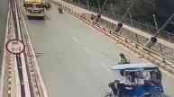 Prayagraj: 1 Killed As Bike Hit E-Rickshaw Taking Sudden U-Turn