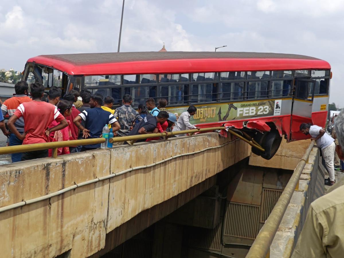 Bus dangling on Bengaluru flyover