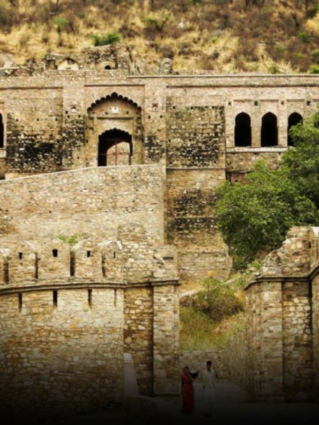Know The Horror Mystery Of Bhangarh Fort