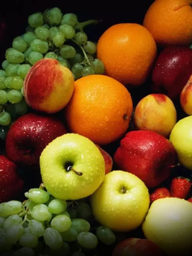 Fruits To Eat On An Empty Stomach For Maximum Health Benefits