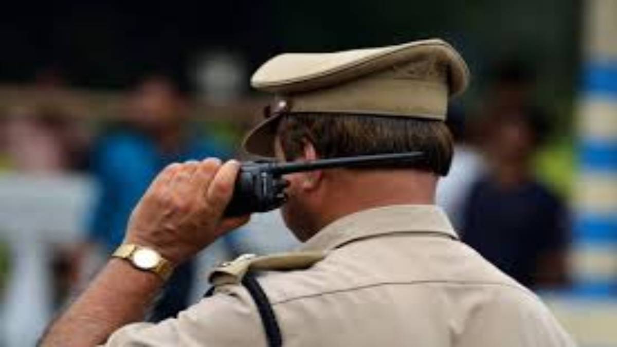 Constable In Uttar Pradesh Threatens Self-Immolation Over Alleged Bribe For Resignation Approval