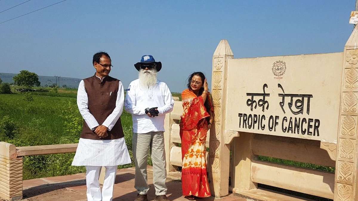 The Tropic of Cancer, crossing through Madhya Pradesh, is renowned for a phenomenon where shadows disappear at noon on June 21 each year.