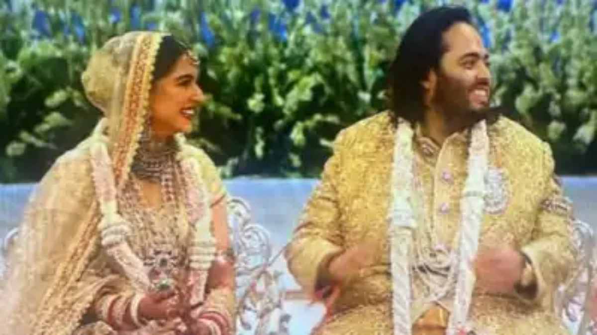 Prominent Bollywood stars were absent from Anant-Radhika Merchant's lavish wedding, drawing widespread attention.