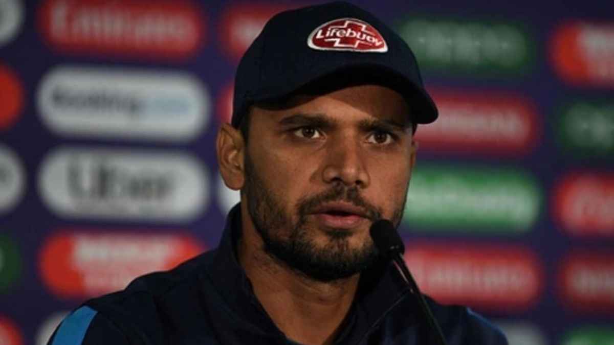 Bangladesh Unrest: Former Cricket Captain Mashrafe Mortaza's House Set Ablaze By Protestors - Watch Video