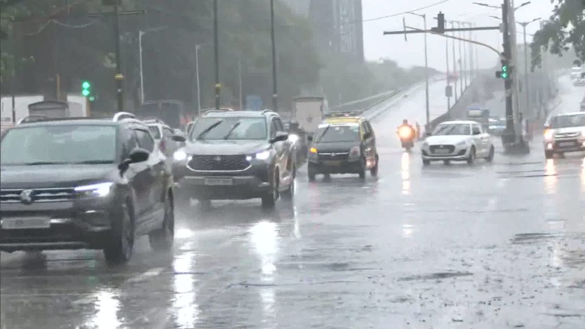 Mumbai Rains: 4 Dead As Heavy Downpour Brings City To Standstill; IMD Issues Red Alert