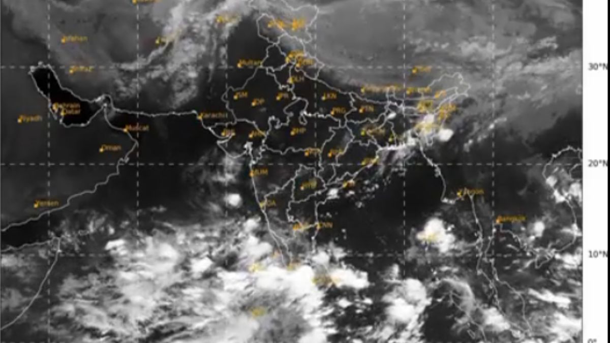 IMD Weather Update: Satellite IR Animation Reveals Convective Clouds Over South India