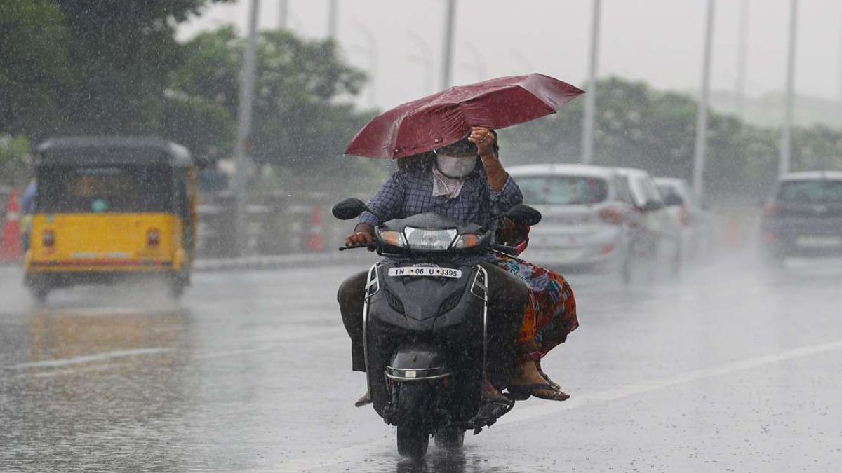 IMD Weather Update: ‘Extremely’ Heavy Rain To Lash Tamil Nadu; Delhi’s AQI Remains Poor