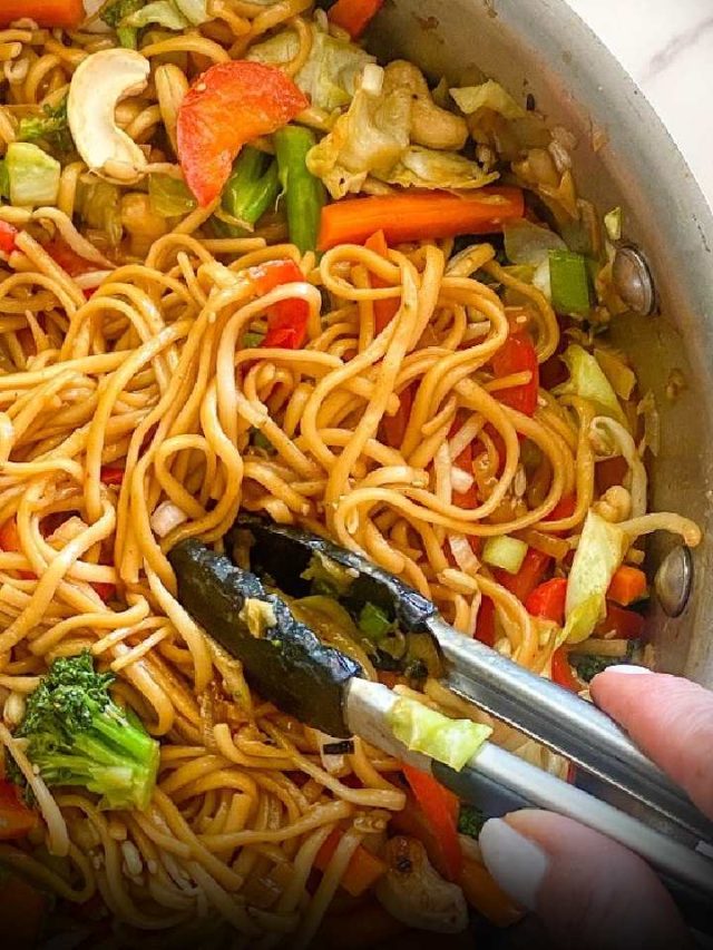 Make Delicious Street Style Veg Chowmein At Home