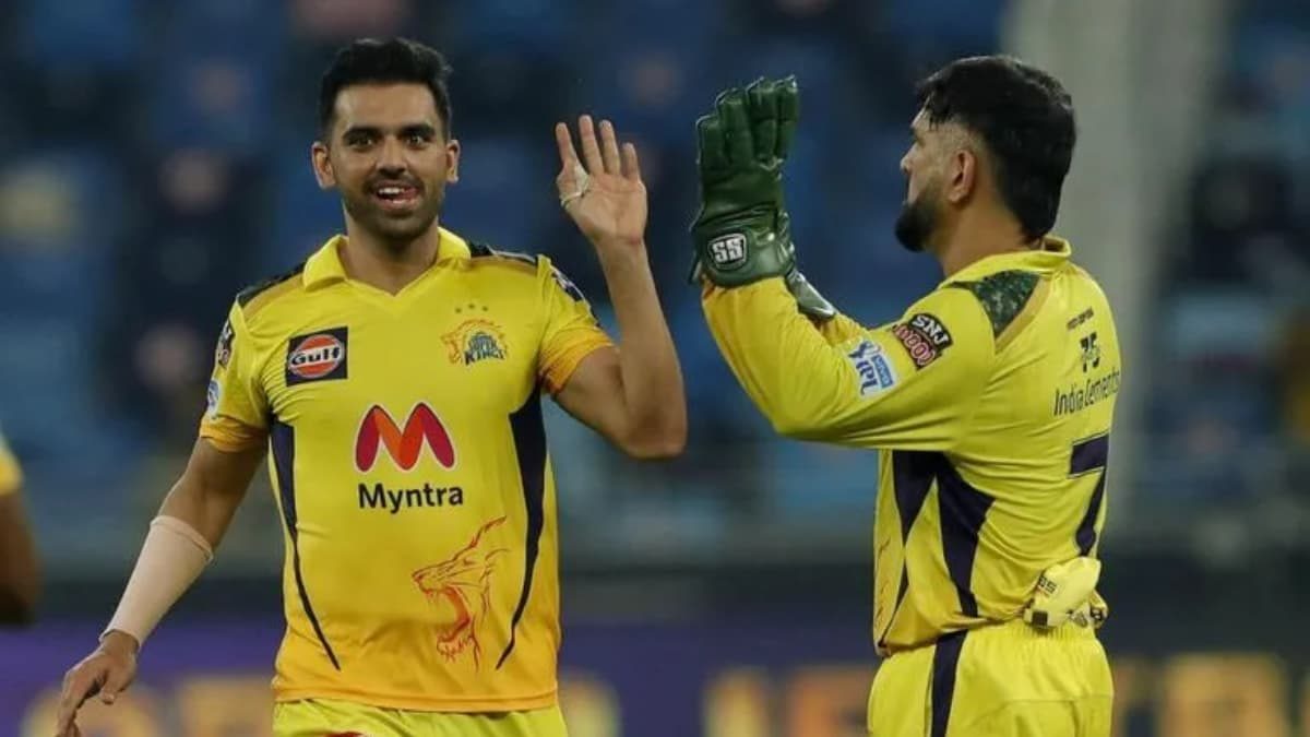 Deepak Chahar and MS Dhoni