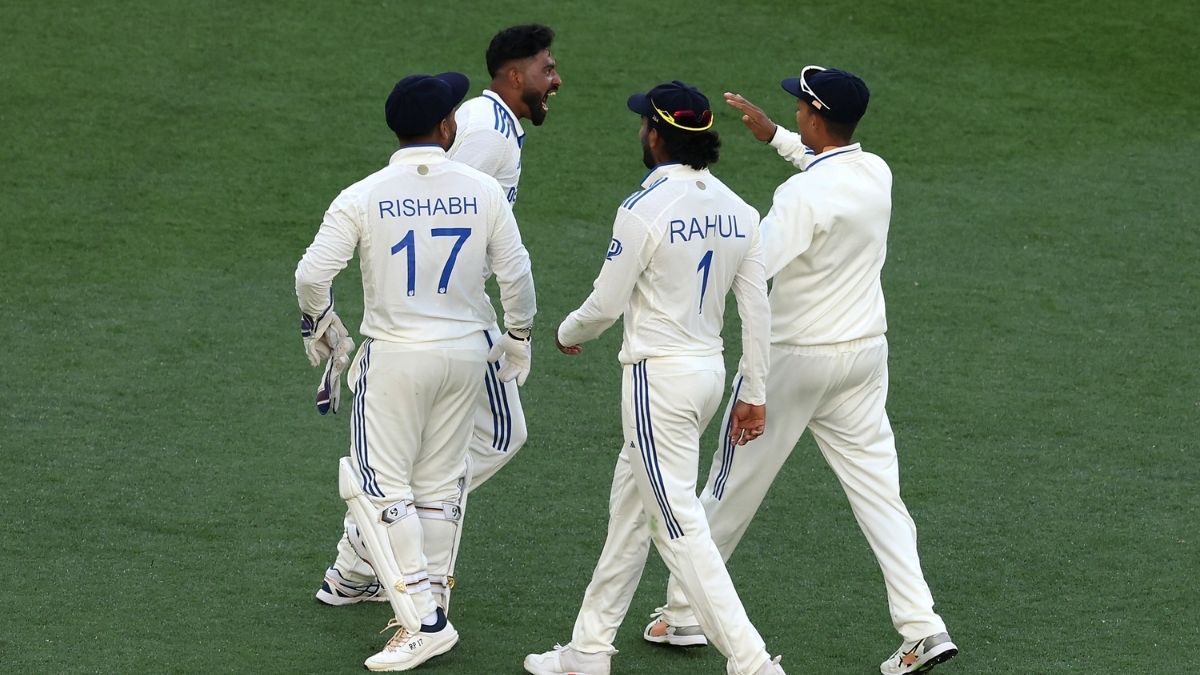 Team India players celebrate a wicket on IND vs AUS 1st Test Day 1