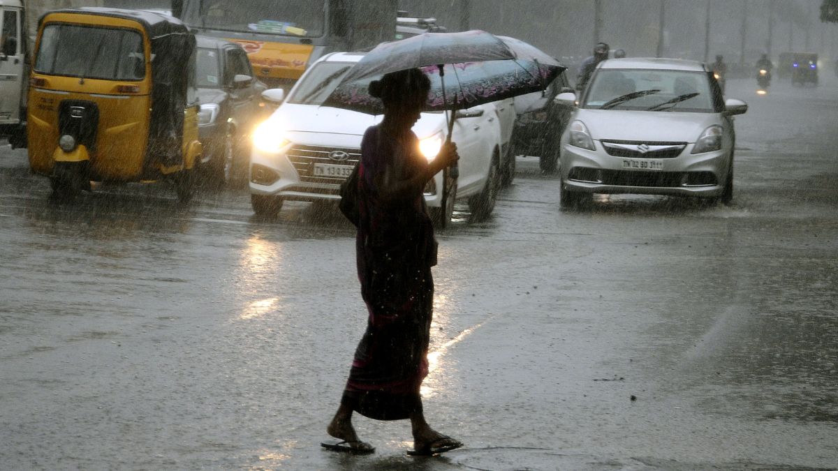 IMD Weather Update: Heavy Rainfall Predicted In Tamil Nadu, Andhra Pradesh, Delhi’s AQI Remains ‘Very Poor’