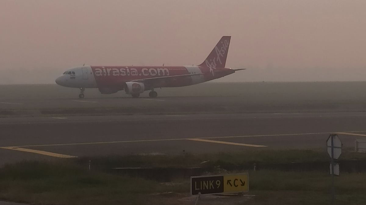 Heavy Smog In Delhi Delays Over 300 Flights At Airport: Report